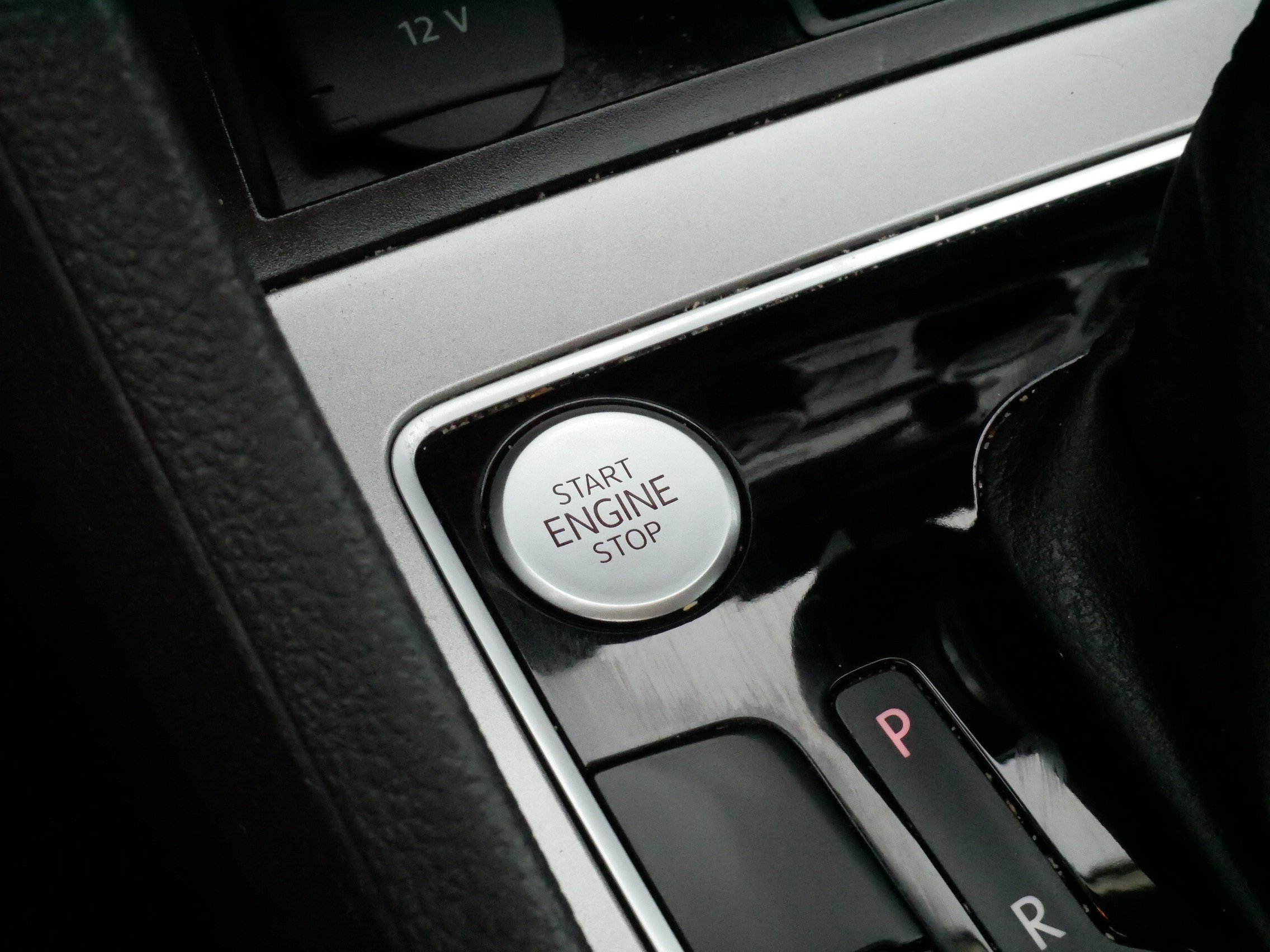 Certified 2020 Volkswagen Passat 2.0T R-Line FWD image 27
