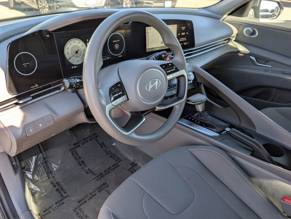 Used 2024 Hyundai Elantra SEL image 8