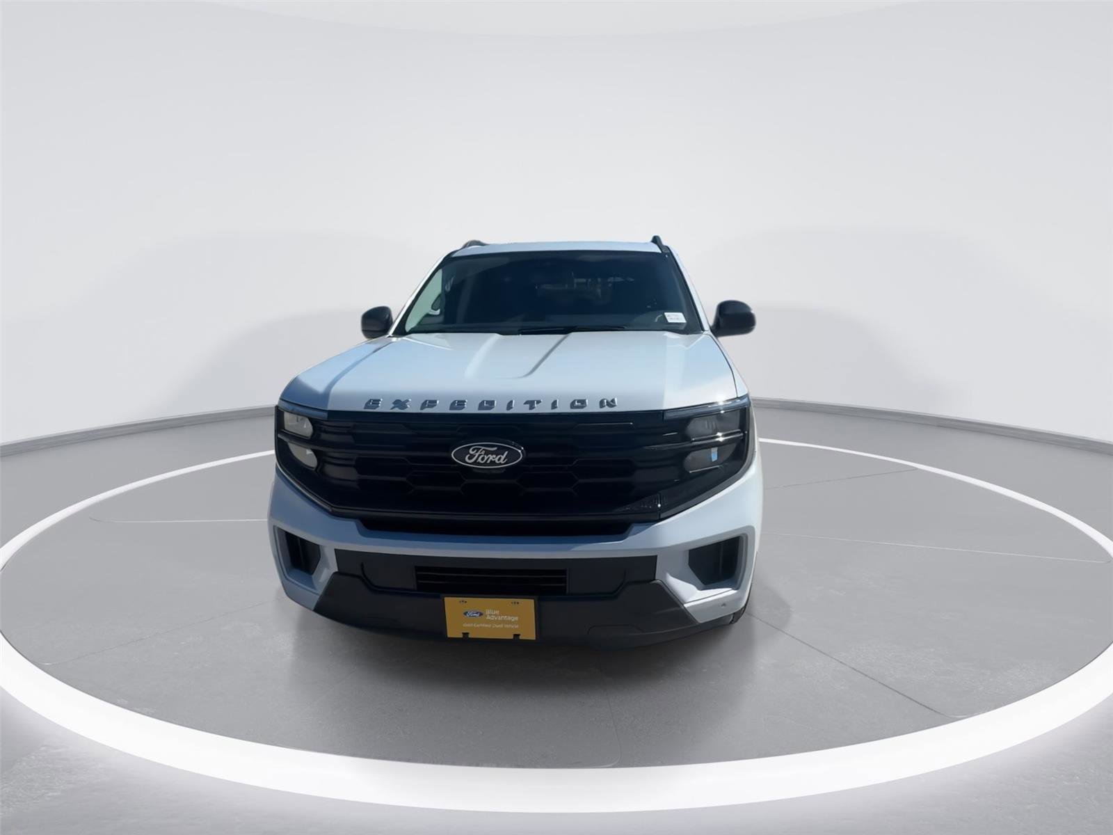 Certified 2025 Ford Expedition Active image 3