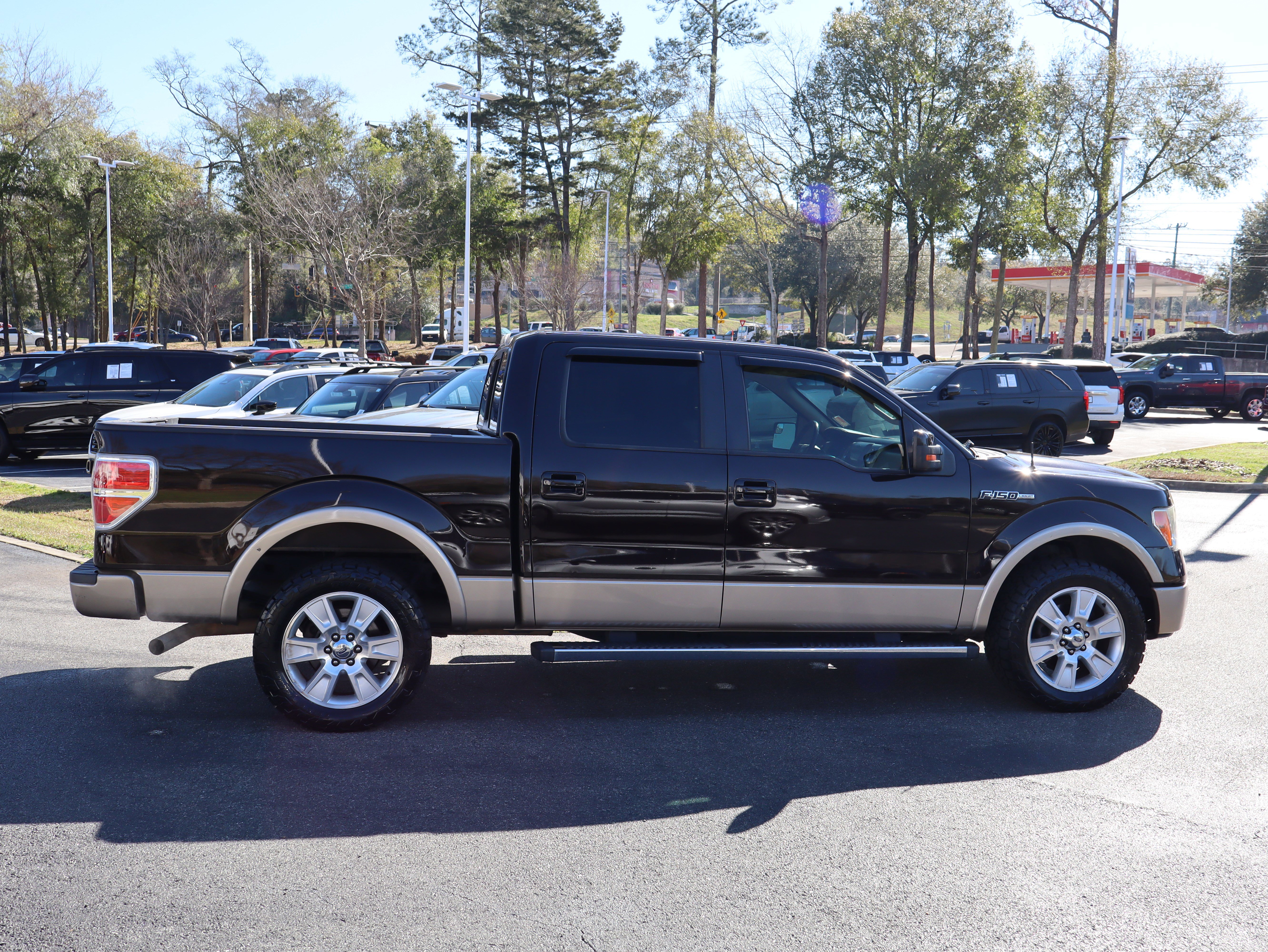 Used 2013 Ford F150 Lariat w/ Mid Equipment Group image 12