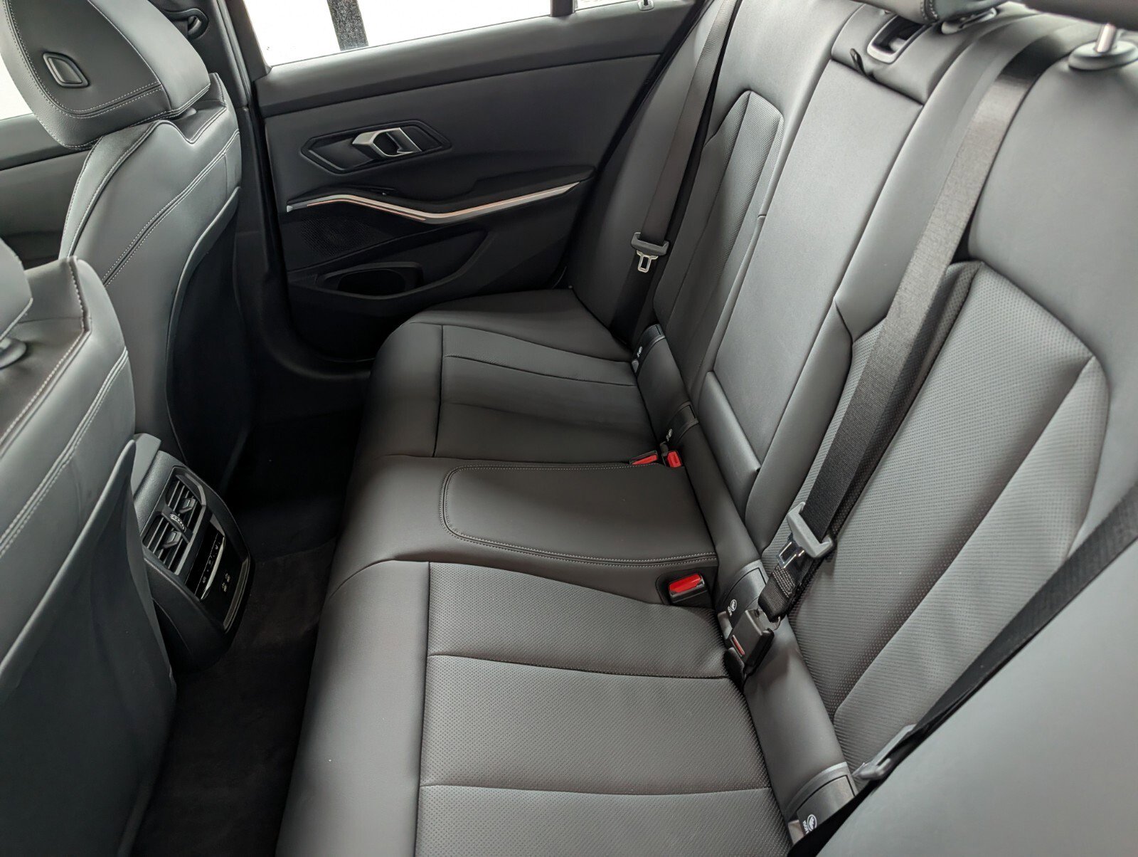 New 2026 BMW 330i xDrive Sedan w/ Premium Package image 13