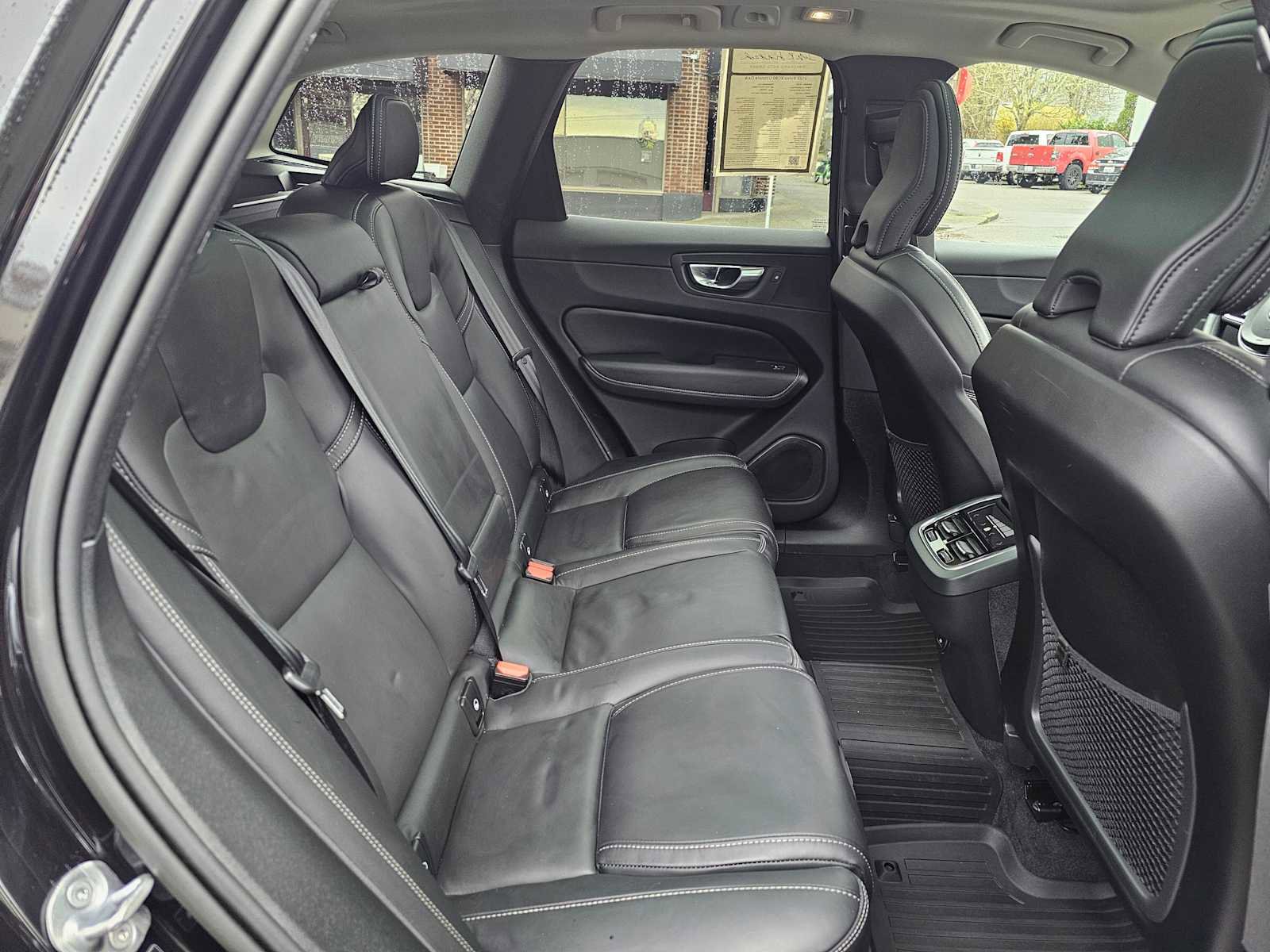 Certified 2023 Volvo XC60 B5 Ultimate image 14