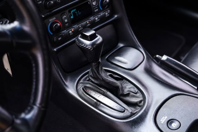 Used 2003 Chevrolet Corvette Convertible w/ Preferred Equipment Group1 RWD image 23