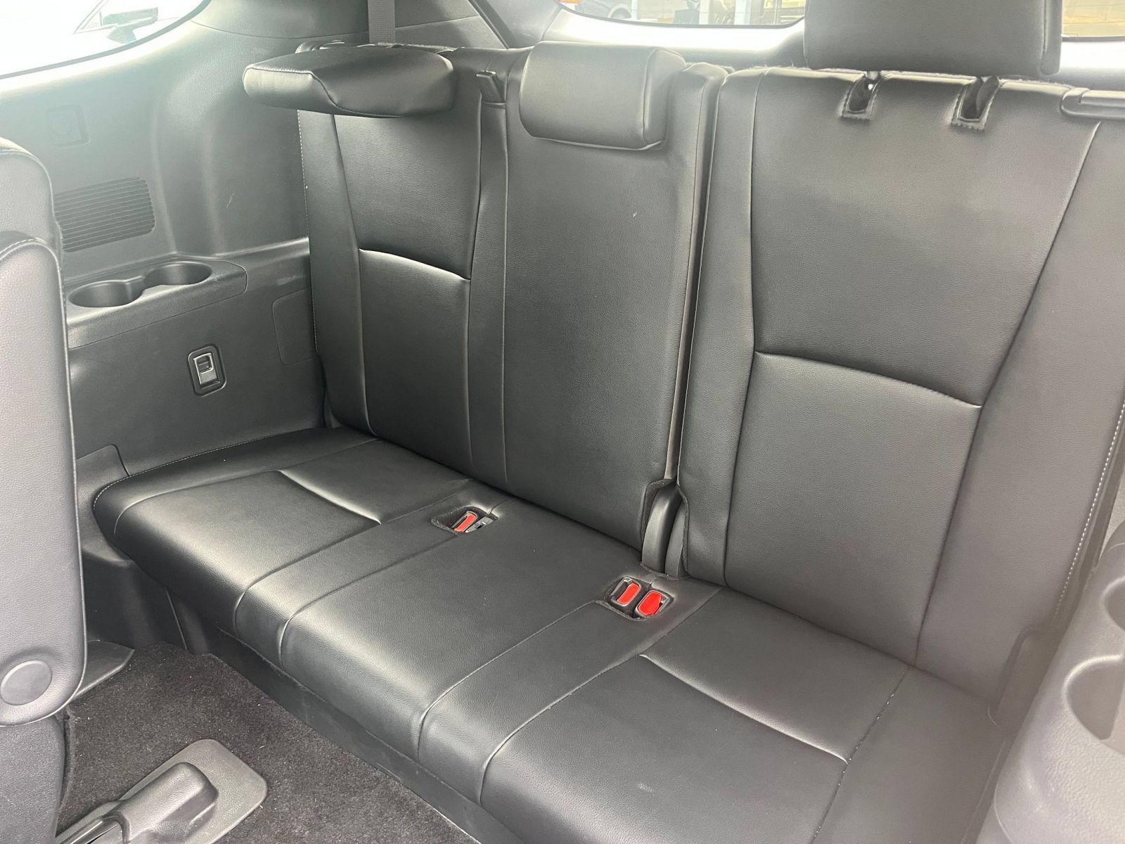 Used 2025 Toyota Highlander XSE AWD/4WD image 30