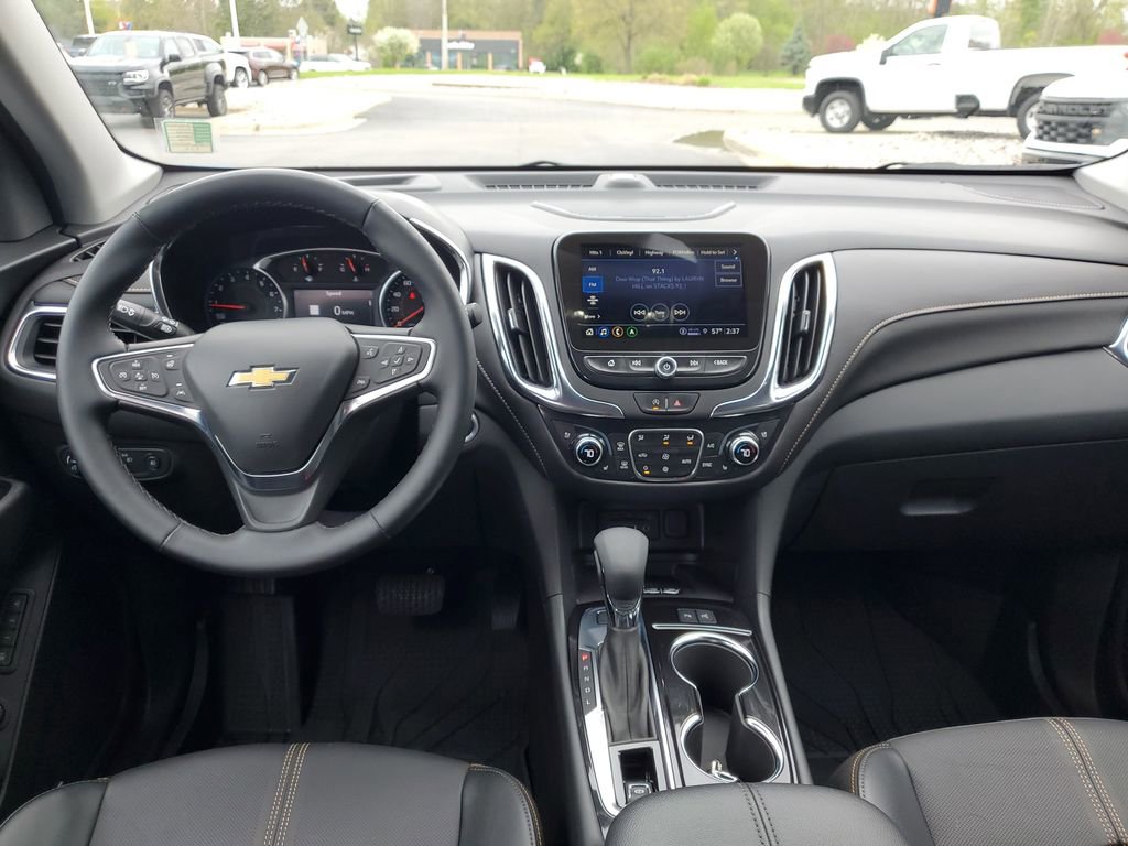 Used 2024 Chevrolet Equinox Premier AWD/4WD image 27
