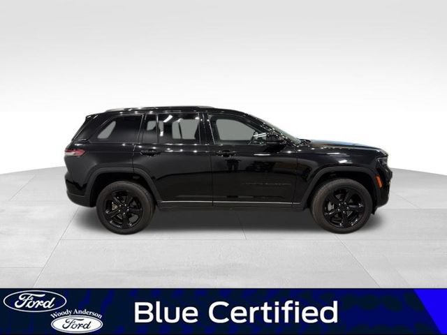 Used 2023 Jeep Grand Cherokee Altitude RWD image 5
