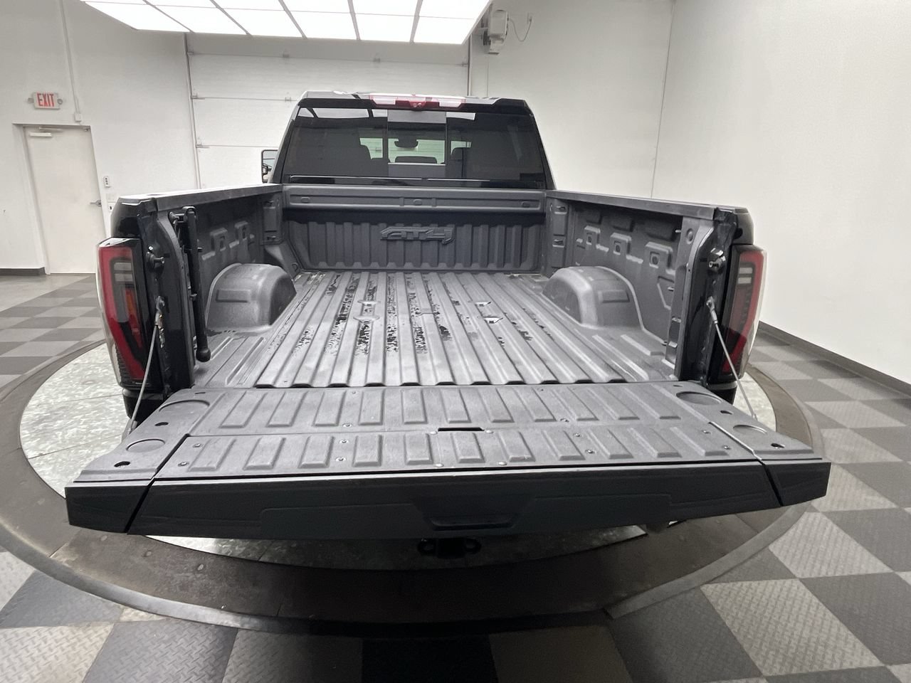 Certified 2024 GMC Sierra 2500 AT4 w/ AT4 Premium Plus Package AWD/4WD image 36
