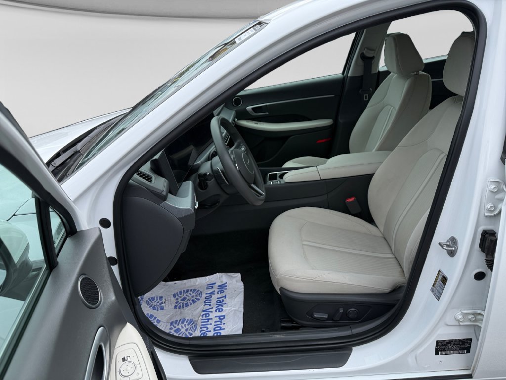 Used 2025 Hyundai Sonata SEL FWD image 18