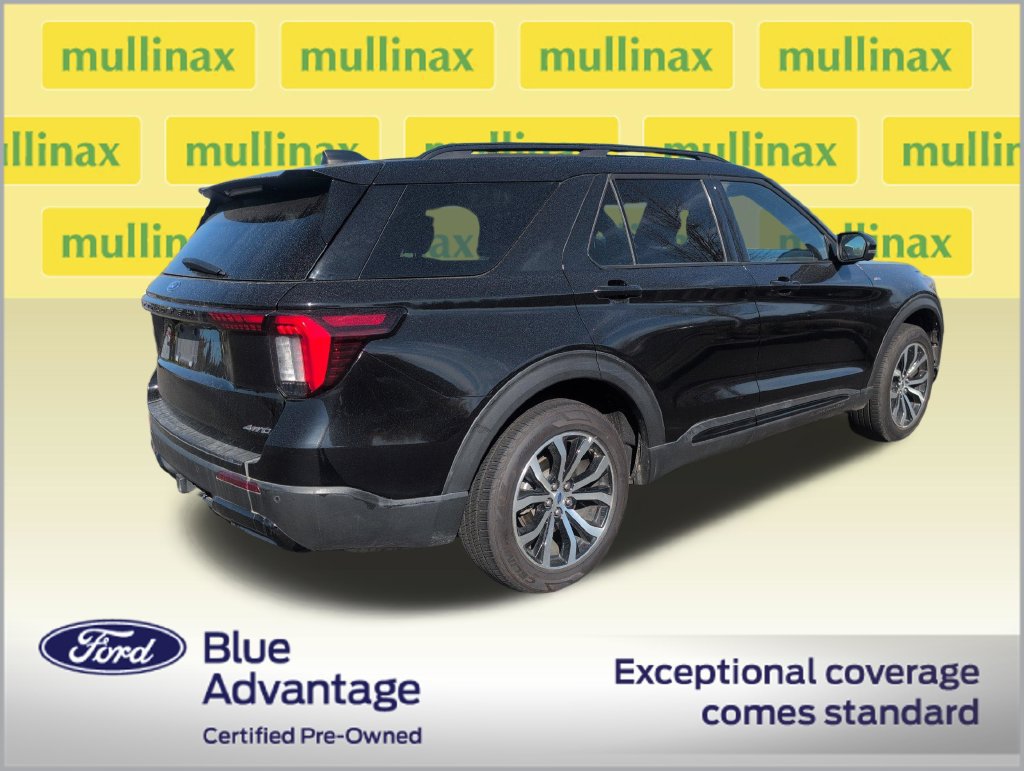 Certified 2025 Ford Explorer ST-Line AWD/4WD image 3