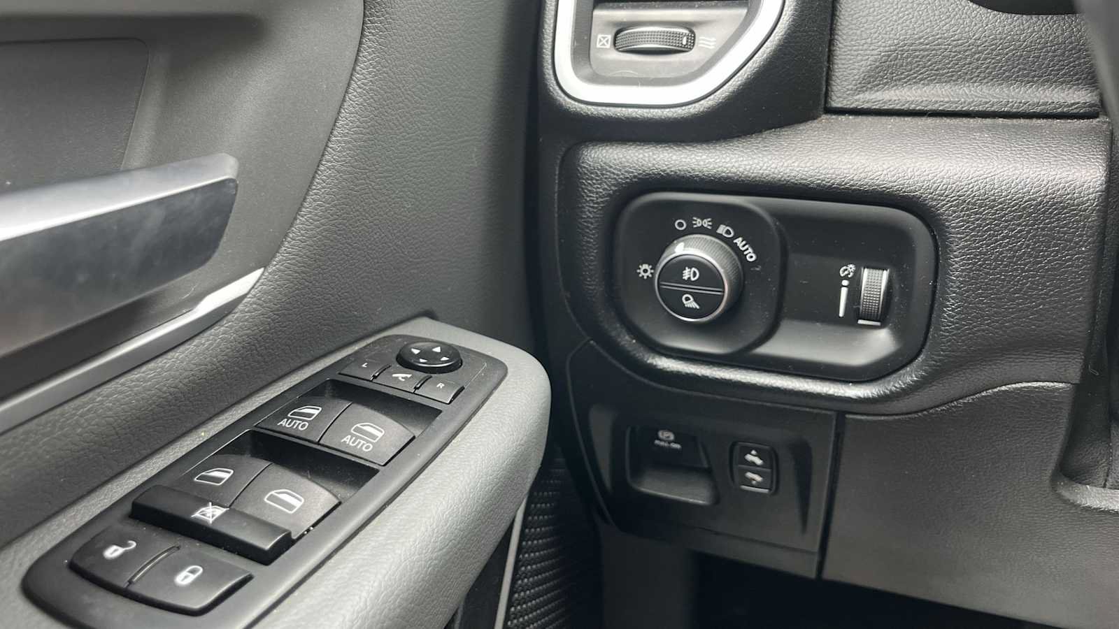 Used 2020 RAM 1500 Big Horn AWD/4WD image 28