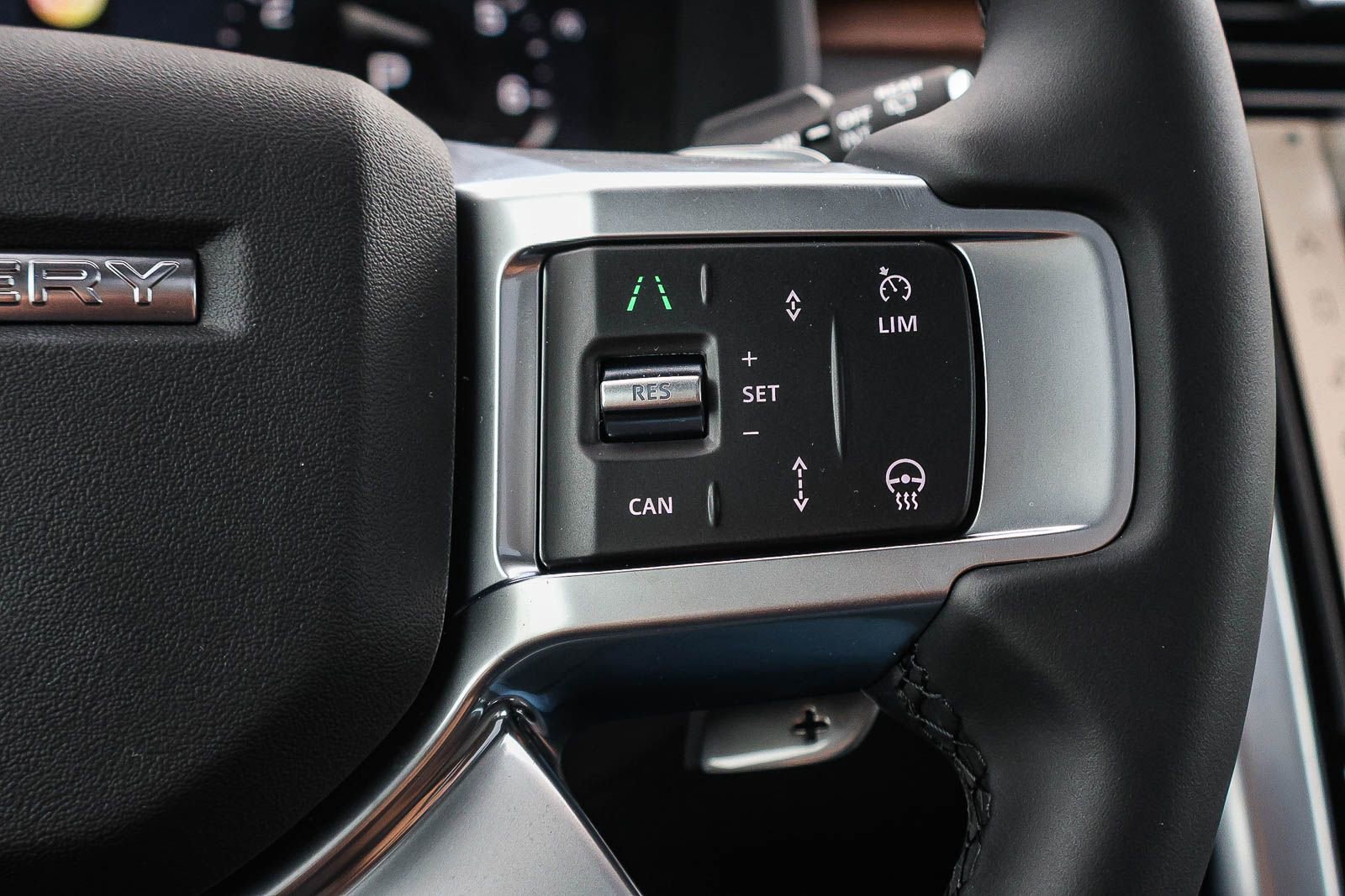 New 2026 Land Rover Discovery S image 37