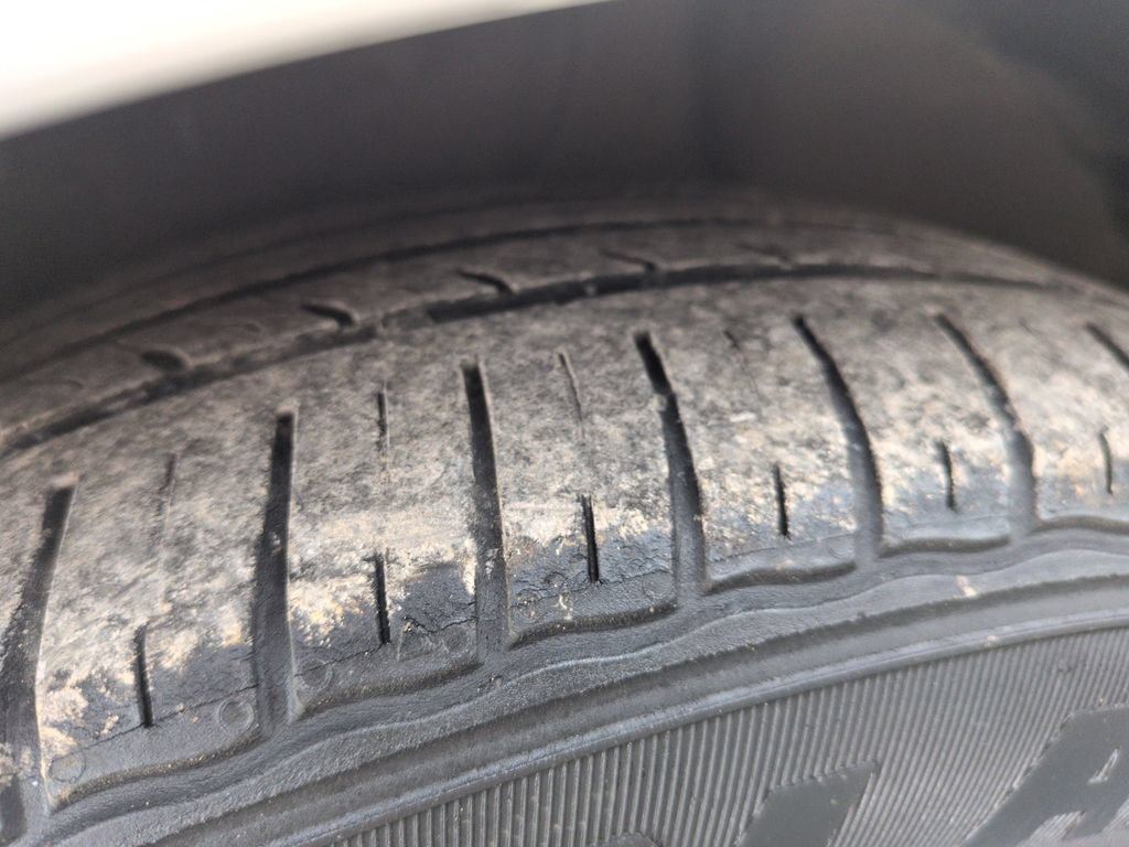 Used 2014 Kia Rio LX FWD image 28