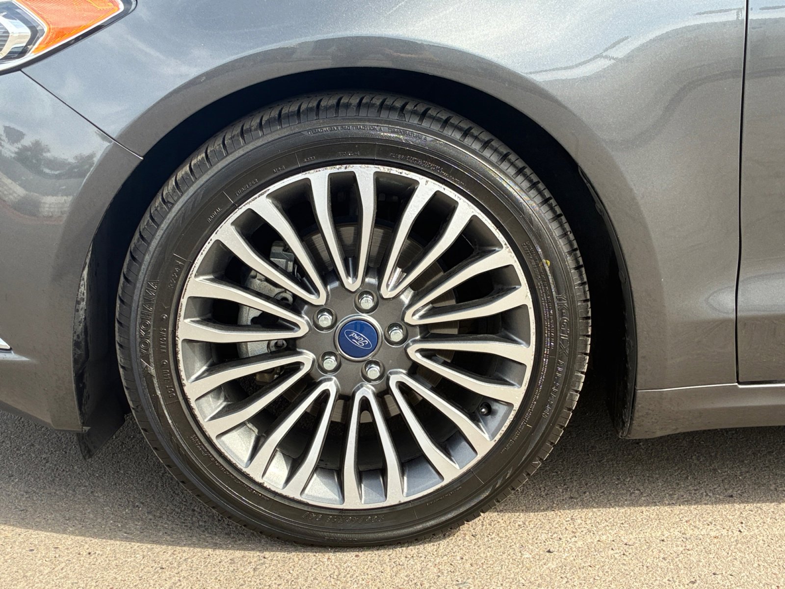 Used 2018 Ford Fusion Titanium image 11