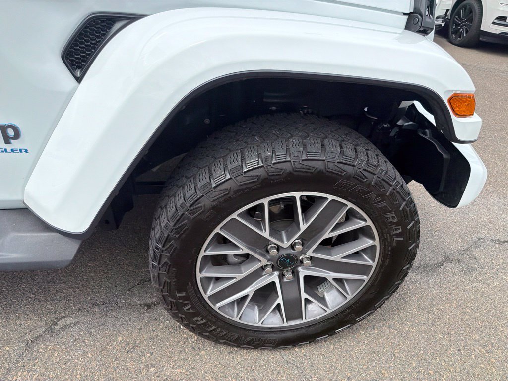 Used 2024 Jeep Wrangler High Altitude AWD/4WD image 35