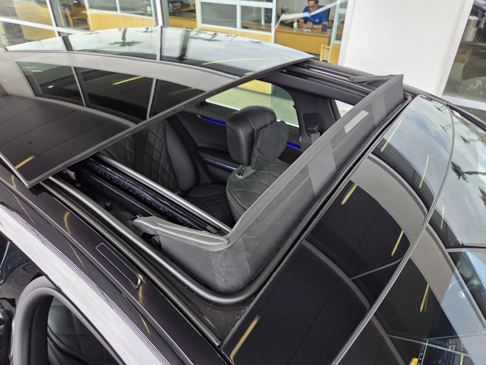 New 2026 Mercedes-Benz S 580e 4MATIC Sedan image 18