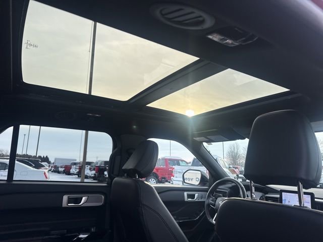 Used 2023 Ford Explorer ST-Line w/ Class IV Trailer Tow Package image 18