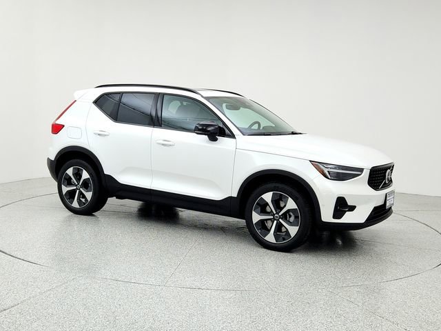 New 2026 Volvo XC40 B5 Plus w/ Protection Package Premier image 3