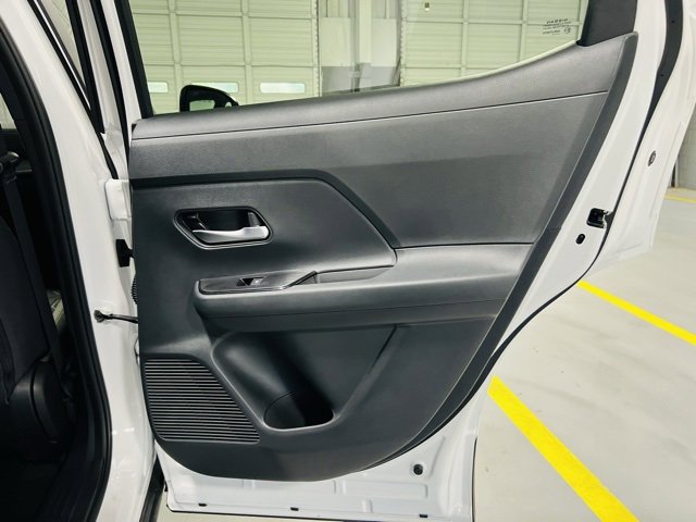 New 2025 Nissan Kicks SV image 28