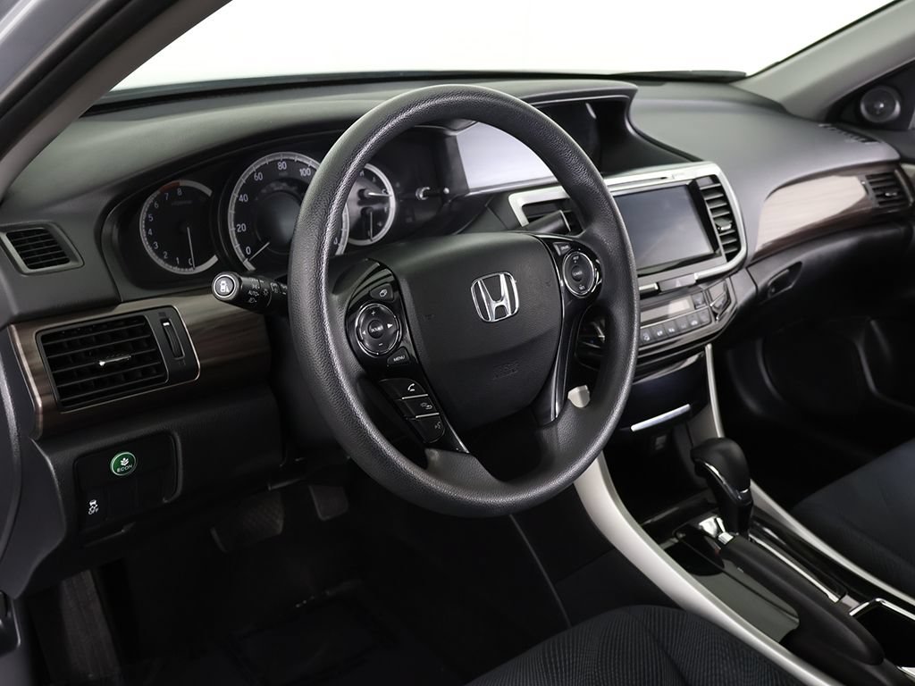 Used 2017 Honda Accord EX image 24