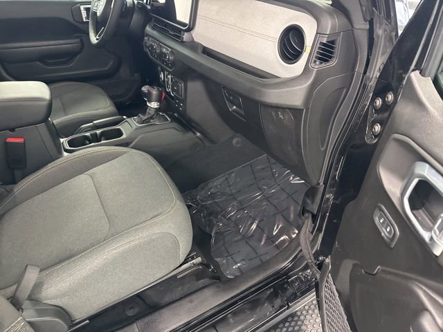 Used 2024 Jeep Wrangler Sport S image 21