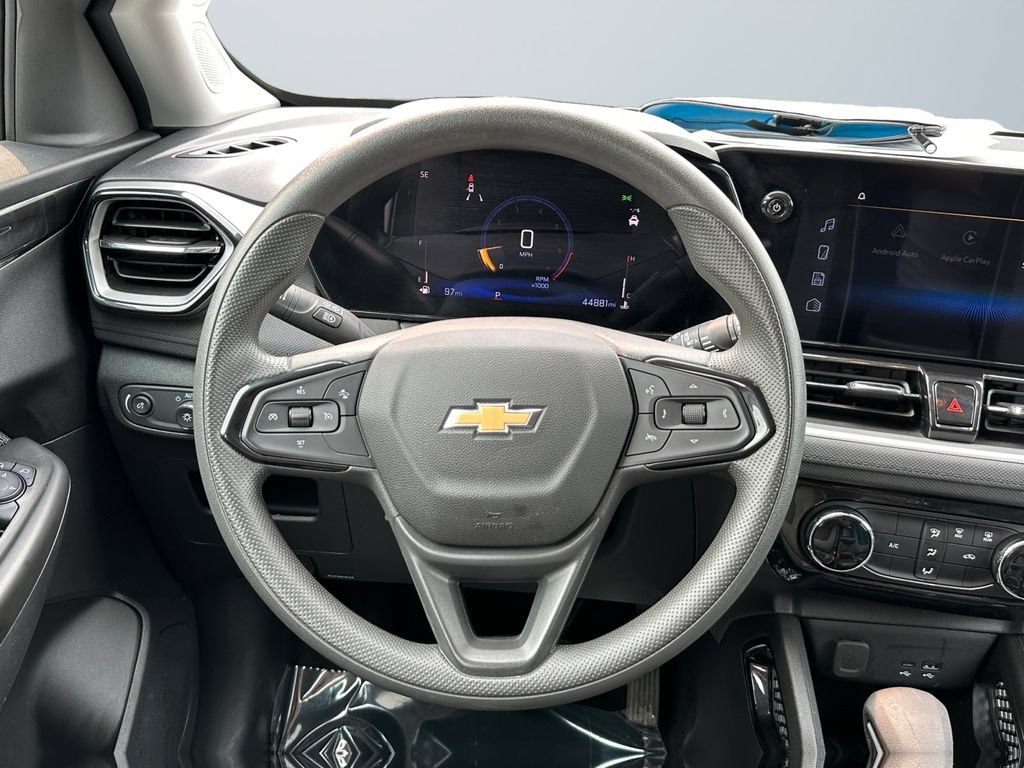 Used 2025 Chevrolet TrailBlazer LT FWD image 12