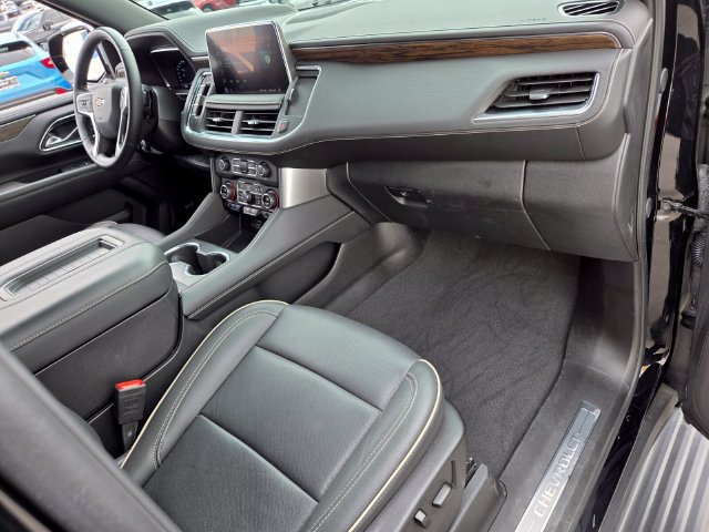 Certified 2024 Chevrolet Suburban Premier RWD image 17