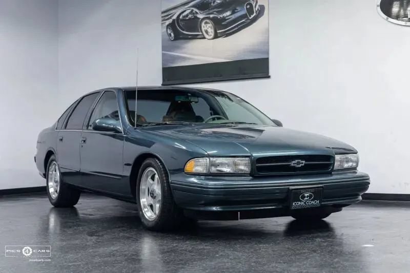 Used 1995 Chevrolet Impala SS RWD image 2