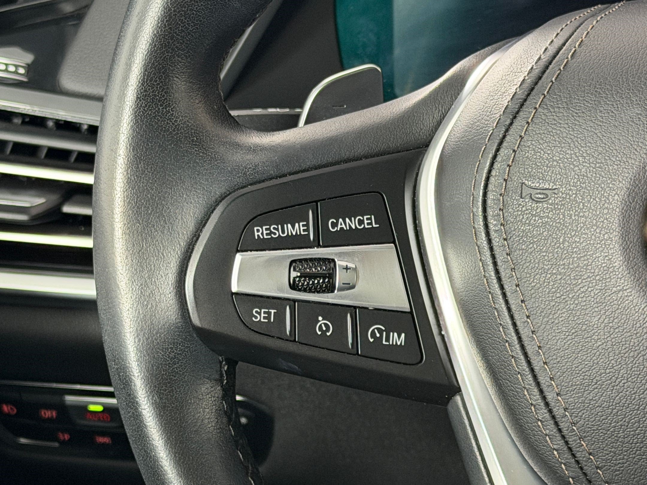 Used 2020 BMW X5 sDrive40i w/ Premium Package RWD image 18