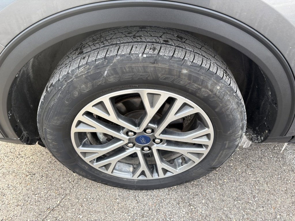 Used 2021 Ford Escape SEL image 39