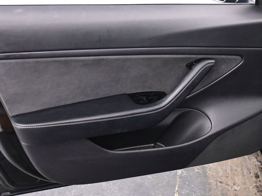 Used 2018 Tesla Model 3 Long Range image 10