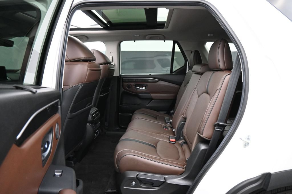 Used 2024 Honda Pilot Elite image 19
