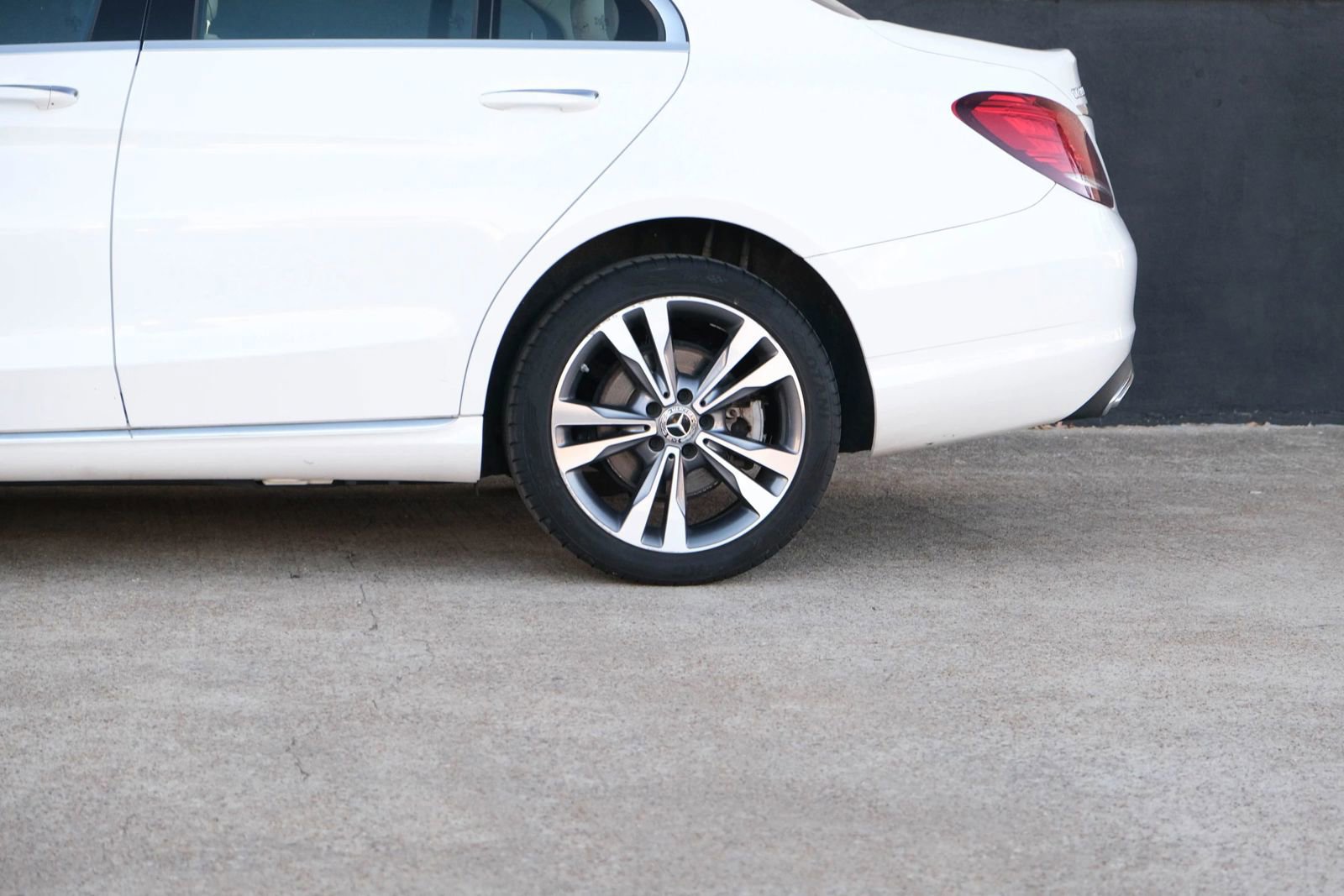 Used 2021 Mercedes-Benz C 300 4MATIC Sedan w/ Premium Package image 10