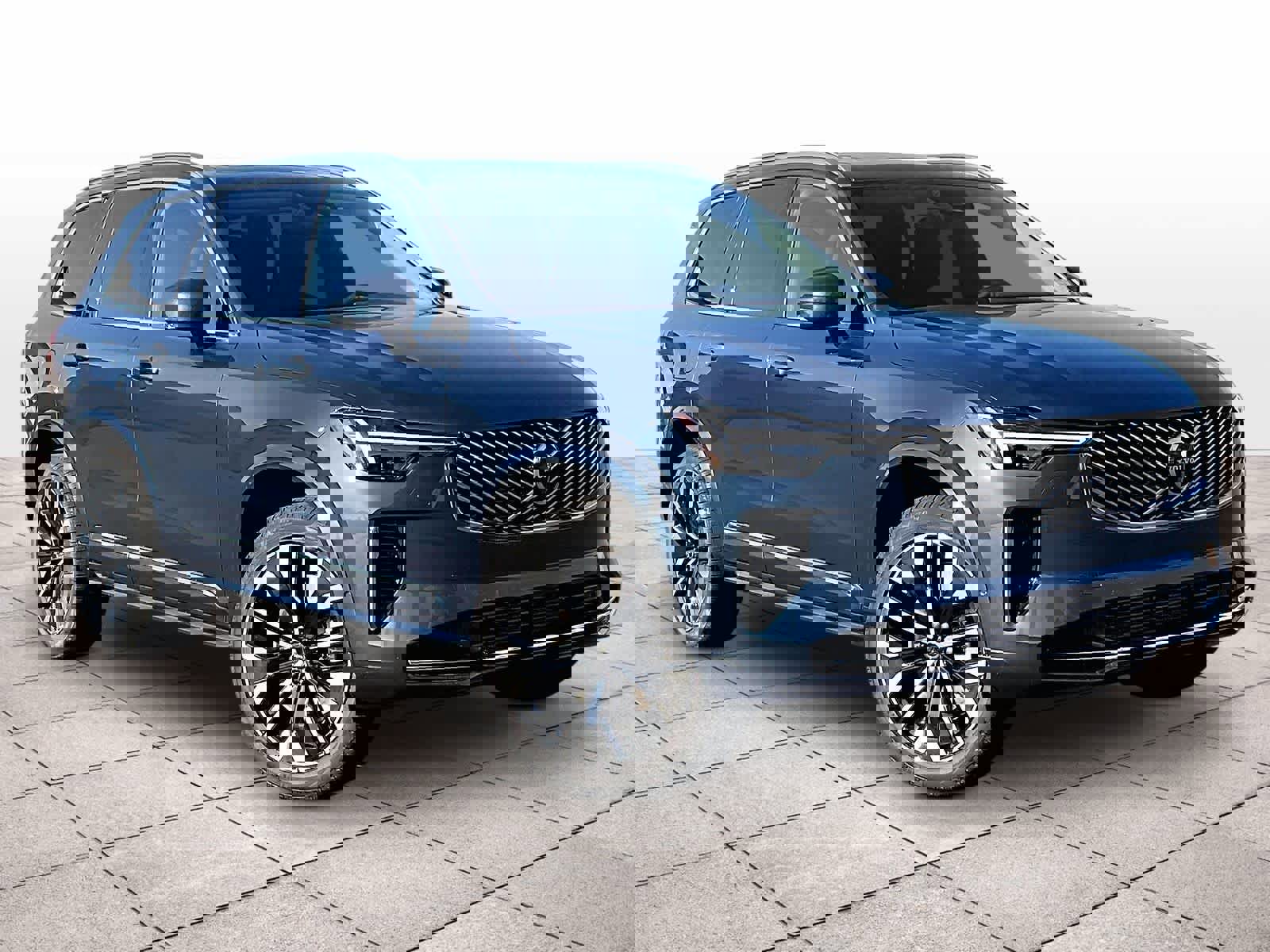 New 2026 Volvo XC90 T8 Plus w/ Protection Package image 2