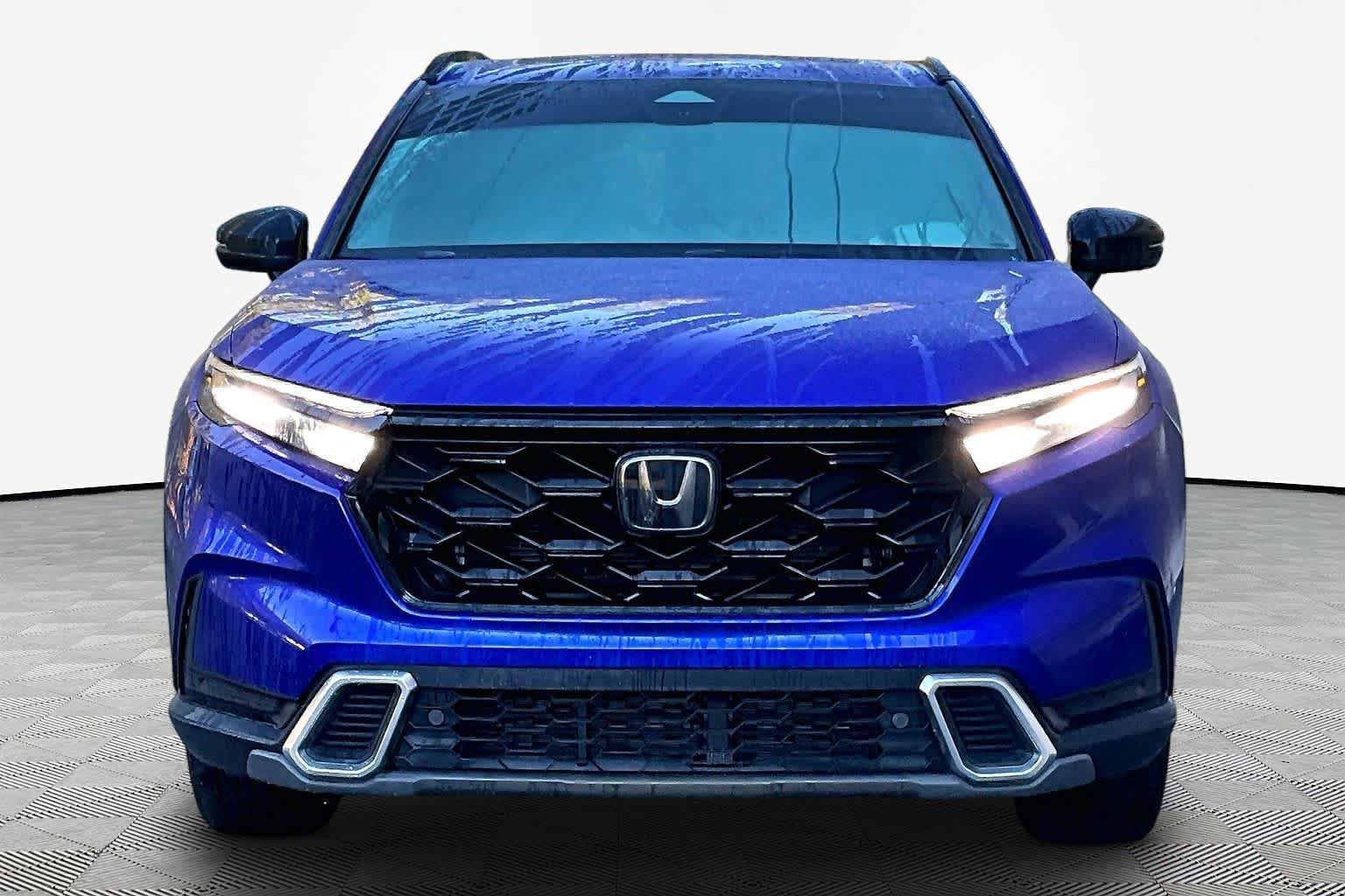 Used 2023 Honda CR-V Sport Touring image 4
