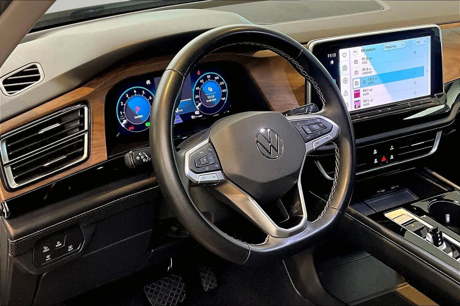Used 2024 Volkswagen Atlas SE FWD image 17