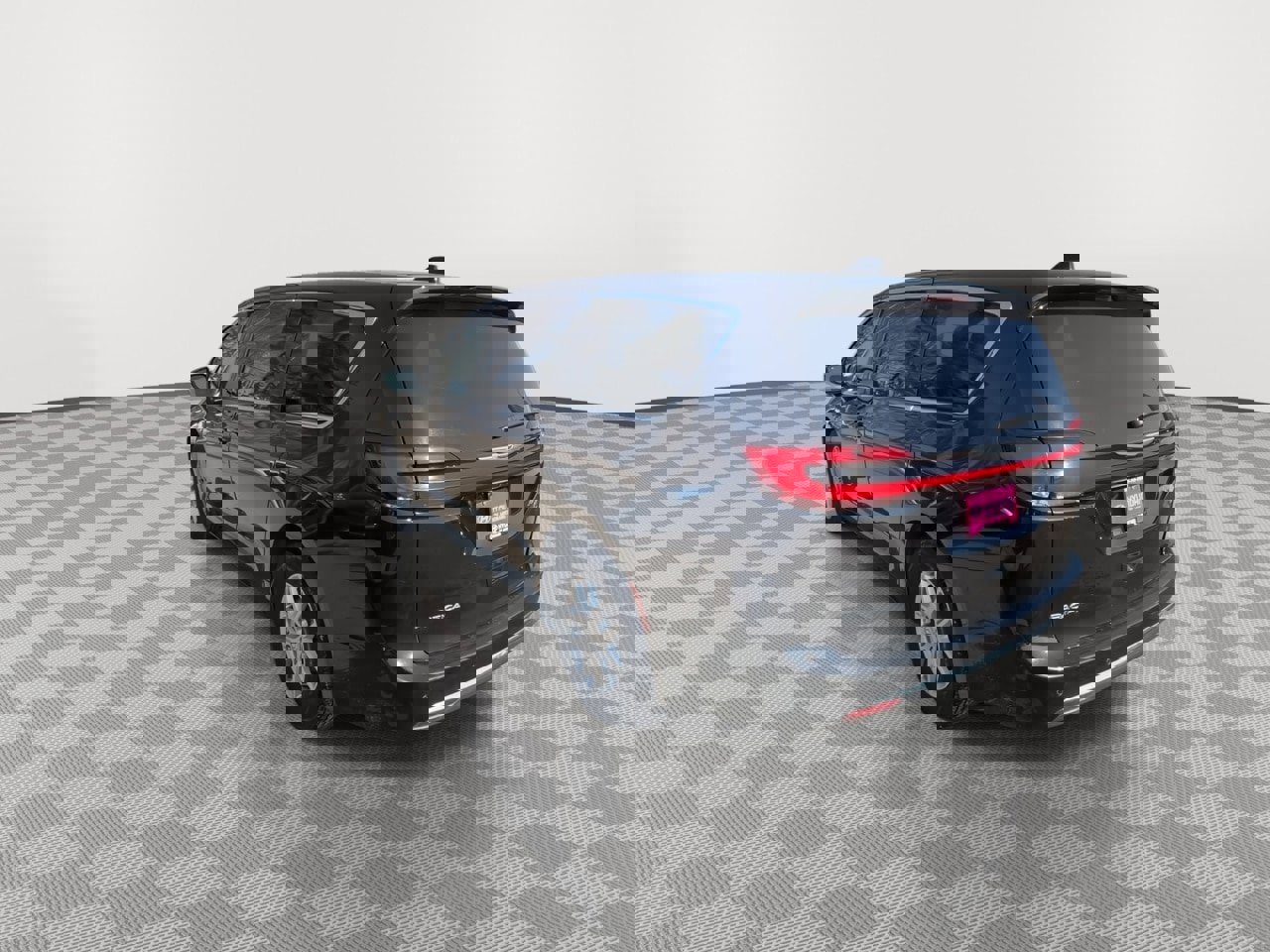 Used 2024 Chrysler Pacifica Touring-L image 6