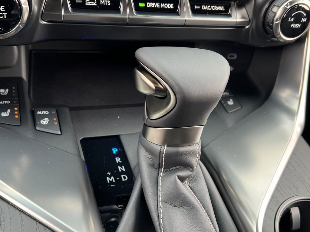 New 2026 Lexus LX 600 4WD w/ Luxury Package image 23