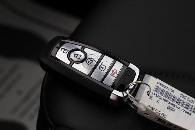 Used 2025 Ford Escape ST-Line Elite w/ Premium Technology Package image 34