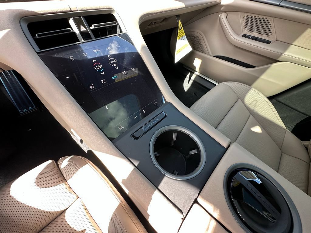 New 2026 Porsche Taycan 4S AWD/4WD image 30