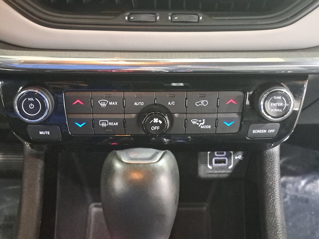 Certified 2023 Jeep Compass Limited AWD/4WD image 23
