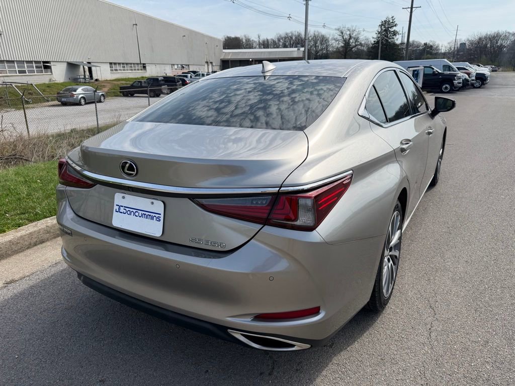 Used 2019 Lexus ES 350 w/ Premium Package image 4