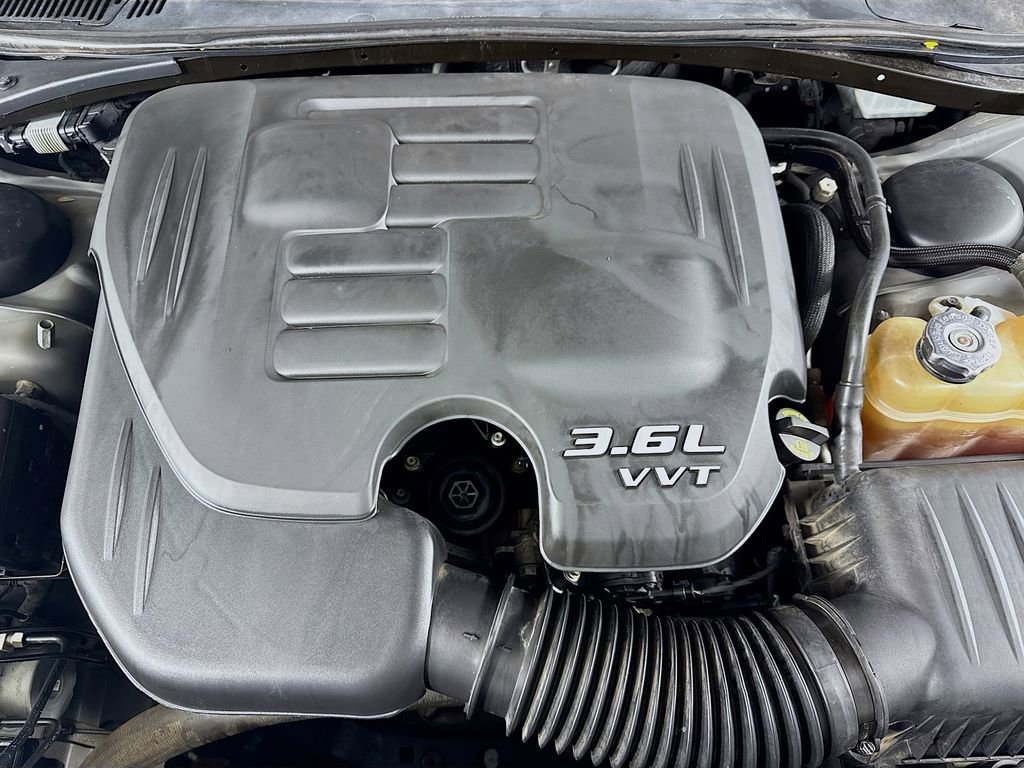 Used 2017 Dodge Challenger SXT image 35