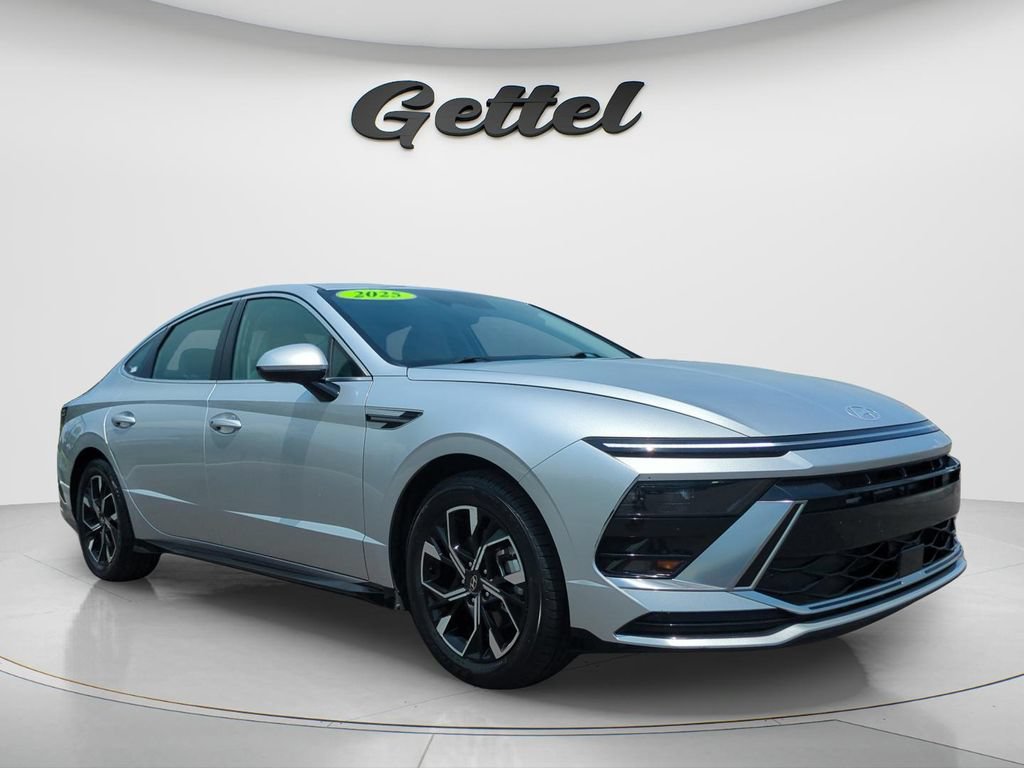Certified 2025 Hyundai Sonata SEL FWD image 3