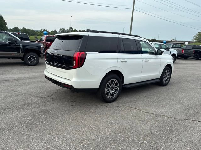 Used 2025 Ford Expedition Active AWD/4WD image 34