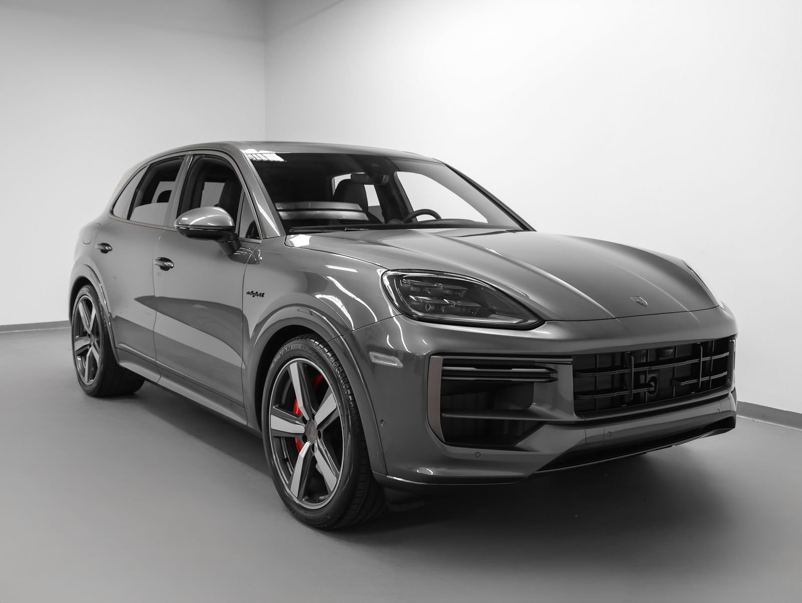 Used 2025 Porsche Cayenne Turbo AWD/4WD image 10
