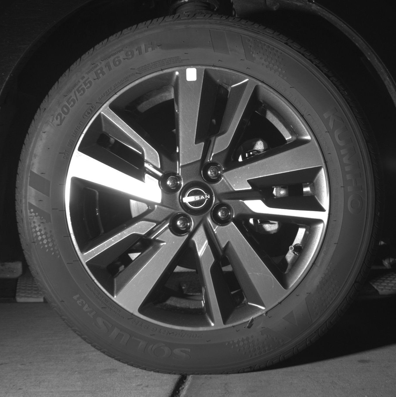 Used 2025 Nissan Versa SV image 13