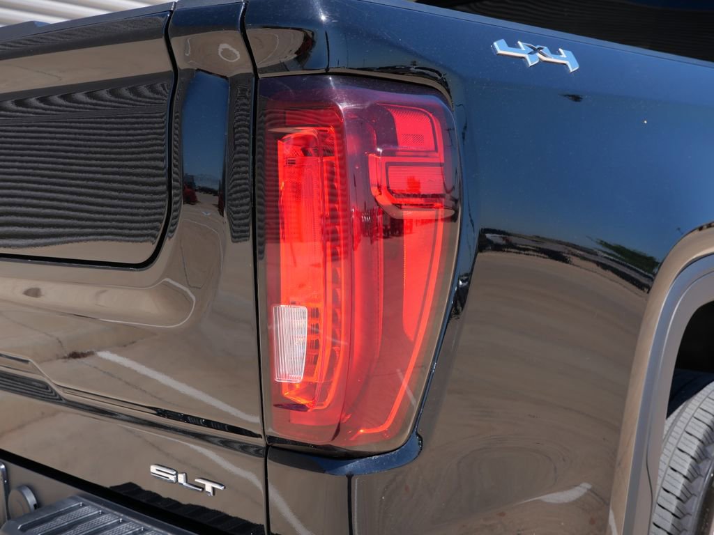 Used 2025 GMC Sierra 1500 SLT AWD/4WD image 10