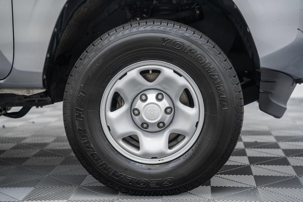 Certified 2021 Toyota Tacoma SR AWD/4WD image 17