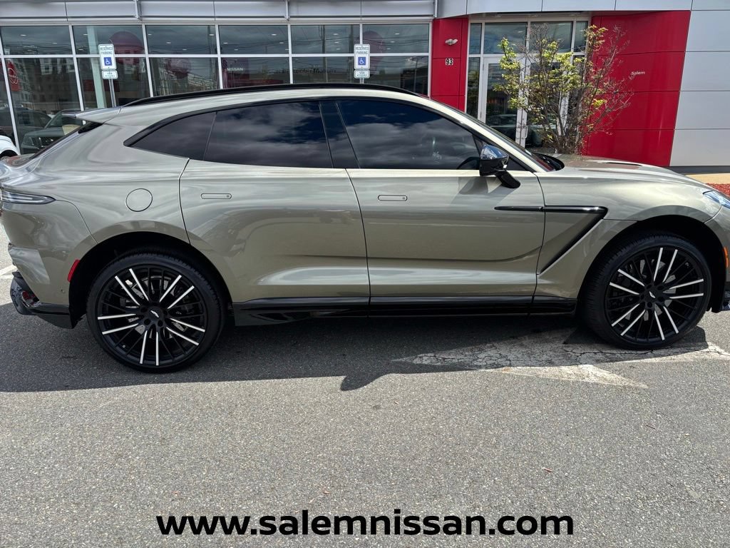 Used 2024 Aston Martin DBX 707 AWD/4WD image 8