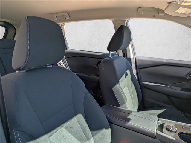 Used 2025 Nissan Rogue S image 20